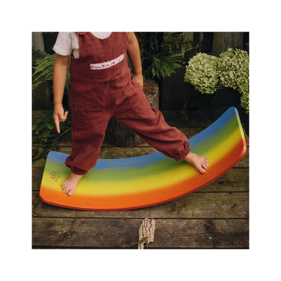 Kinderfeets Lesena ravnotežna deska Kinderboard Rainbow Wash mavrična