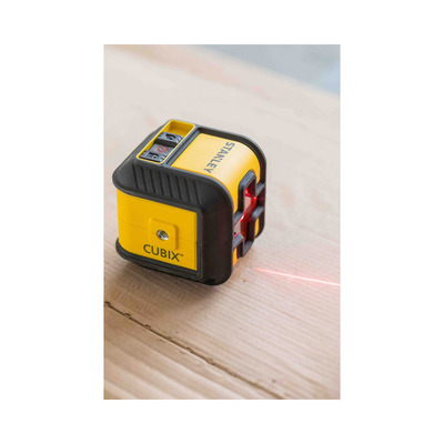 Stanley Samoizravnalni križni laser CUBIX (STHT77498-1) rumeno-črna